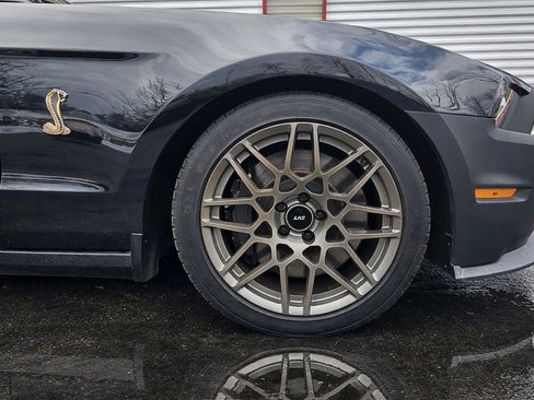 Used 2013 Ford Mustang Shelby GT500 image 13