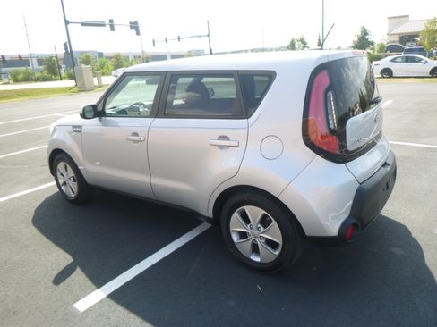 Used 2016 Kia Soul image 8