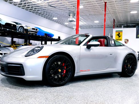 Used 2021 Porsche 911 Targa 4S image 1