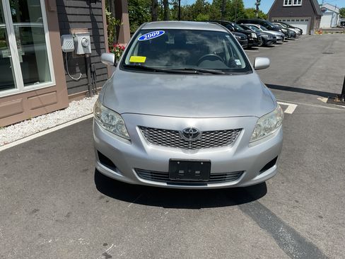 Used 2009 Toyota Corolla LE FWD image 2