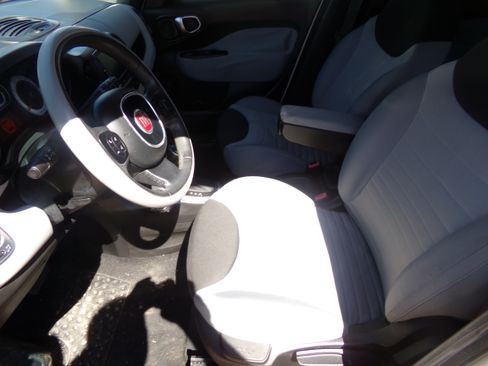Used 2014 FIAT 500L Easy image 9