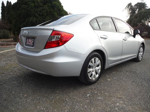 Used 2012 Honda Civic LX image 4