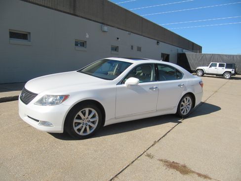 Used 2008 Lexus LS 460 Luxury image 8