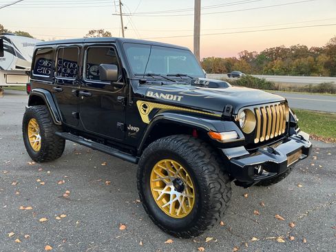 Used 2019 Jeep Wrangler Sport S image 17