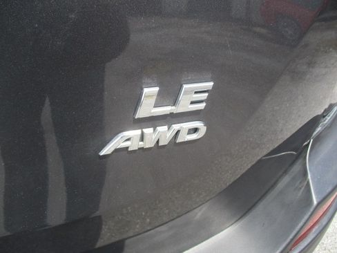 Used 2014 Toyota RAV4 AWD LE image 11