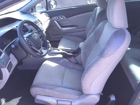 Used 2012 Honda Civic LX image 7