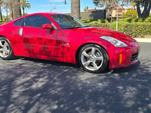 Used 2007 Nissan 350Z Touring image 4