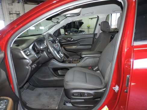 Used 2023 GMC Acadia SLE image 30