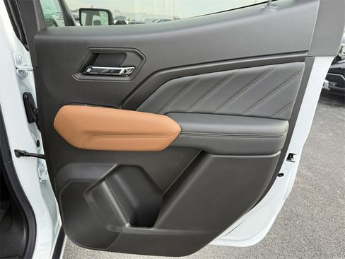 New 2026 GMC Canyon AT4 image 33