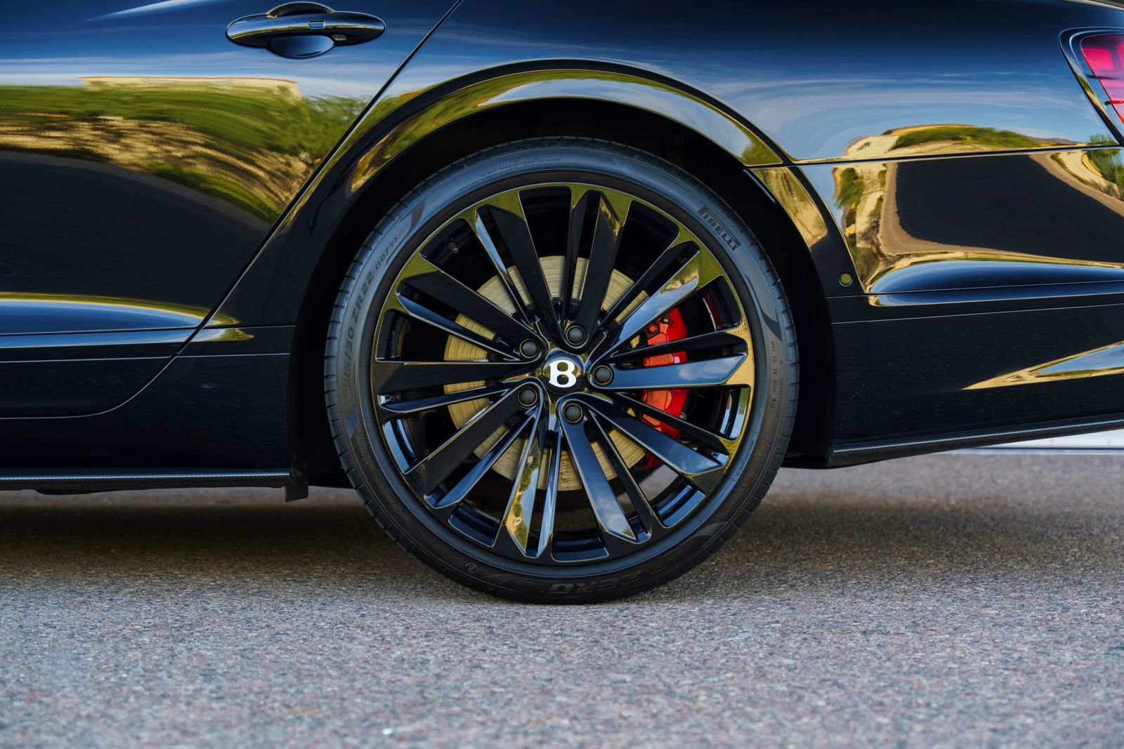 Used 2024 Bentley Flying Spur Flying Spur AWD/4WD image 43