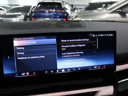 Used 2025 BMW i5 xDrive40 image 26