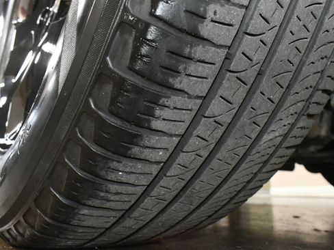 Used 2023 Land Rover Defender 110 X-Dynamic SE image 26