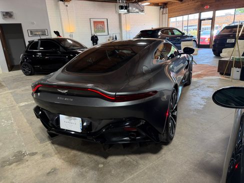 Used 2019 Aston Martin V8 Vantage Coupe RWD image 7