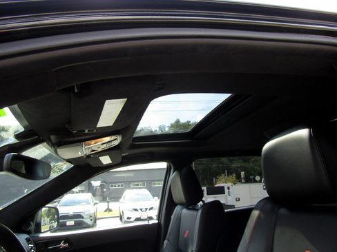 Used 2023 Dodge Durango R/T image 18