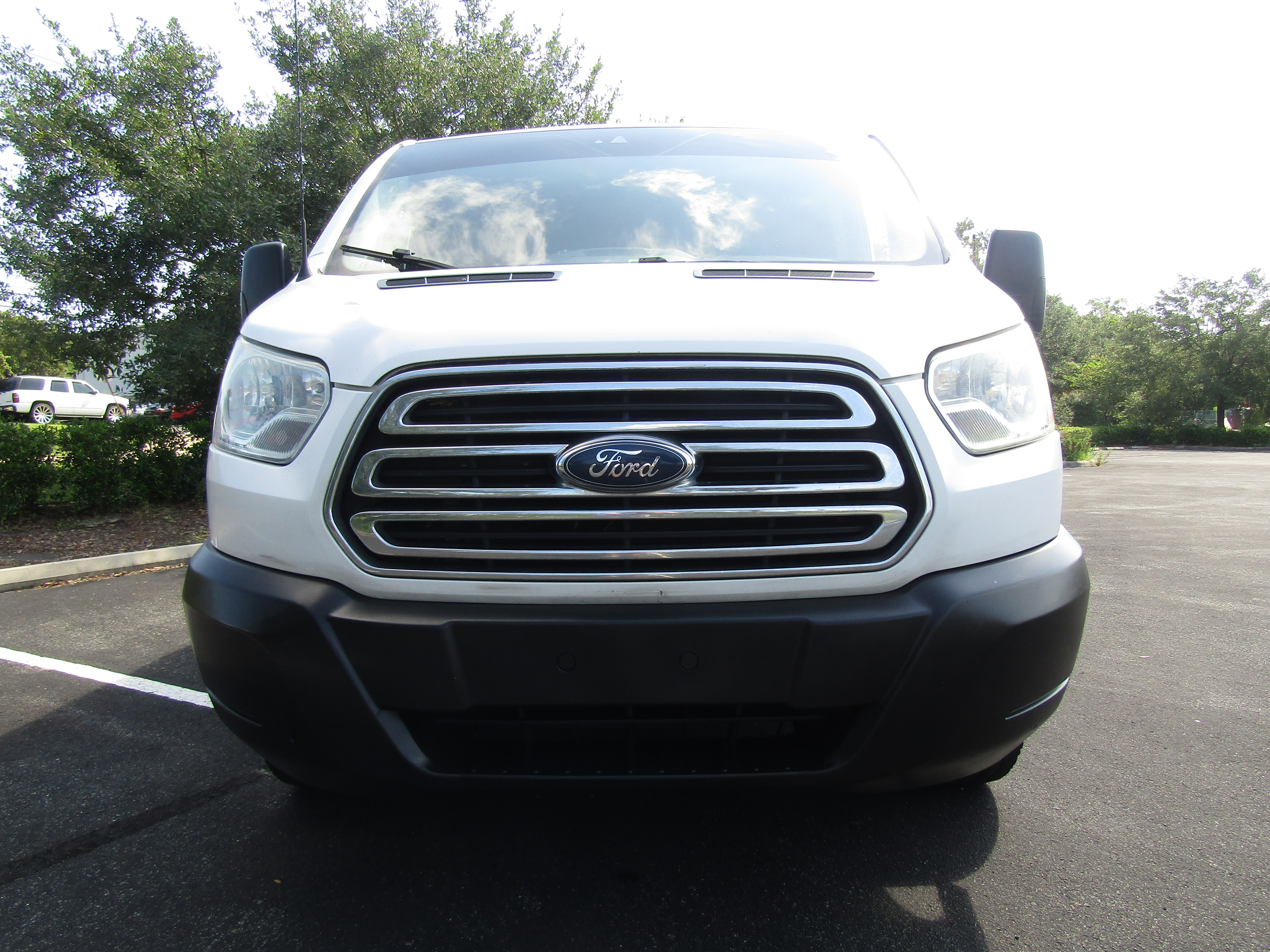 Used 2019 Ford Transit 250 130 Low Roof RWD image 8