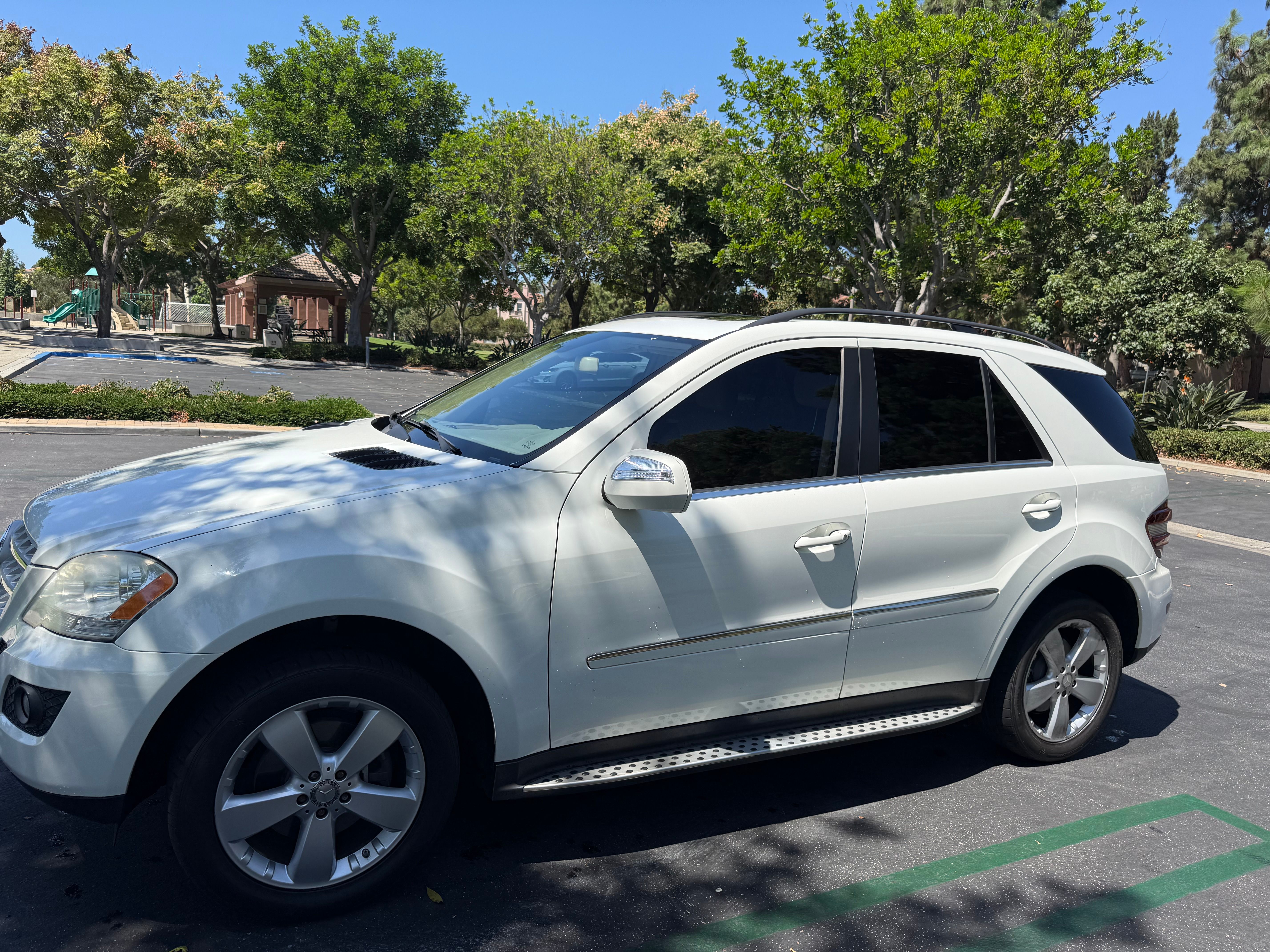 Used 2010 Mercedes-Benz ML 350 2WD image 2