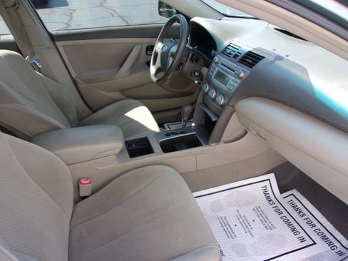Used 2007 Toyota Camry LE Sedan FWD image 4