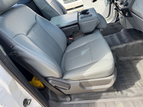 Used 2015 Ford F350 2WD Regular Cab DRW Super Duty image 8