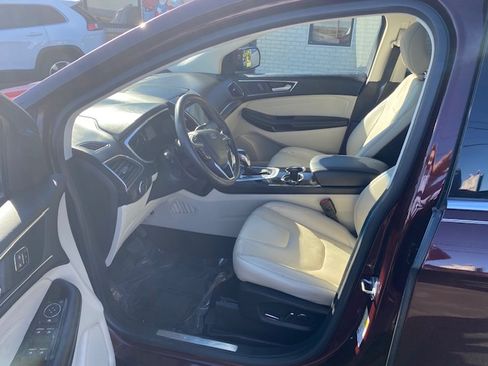 Used 2018 Ford Edge Titanium image 21
