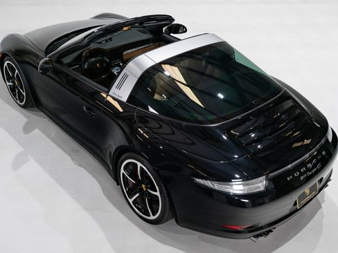 Used 2015 Porsche 911 Targa 4S image 31