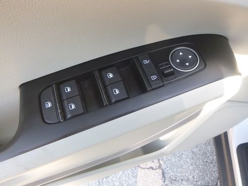 Used 2020 Kia Soul LX FWD Hatchback 2.0L 4-Cyl image 12