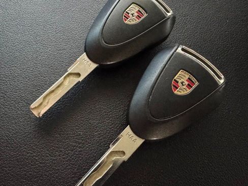 Used 2009 Porsche 911 Carrera 4S AWD/4WD image 35