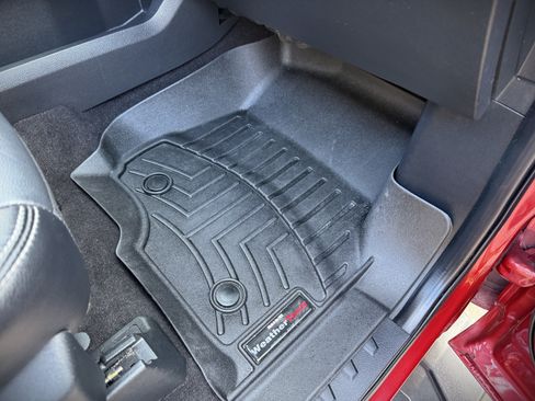 Used 2019 Ford F150 Lariat image 32