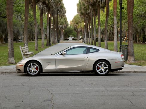 Used 2005 Ferrari 612 Scaglietti RWD image 11