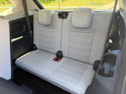 Used 2022 Volkswagen Tiguan FWD S image 19