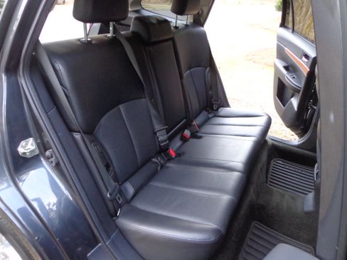 Used 2013 Subaru Outback 2.5i Limited image 13