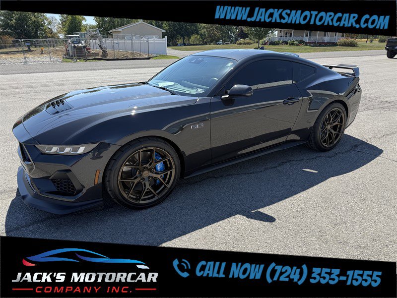 Used 2024 Ford Mustang GT RWD image 2