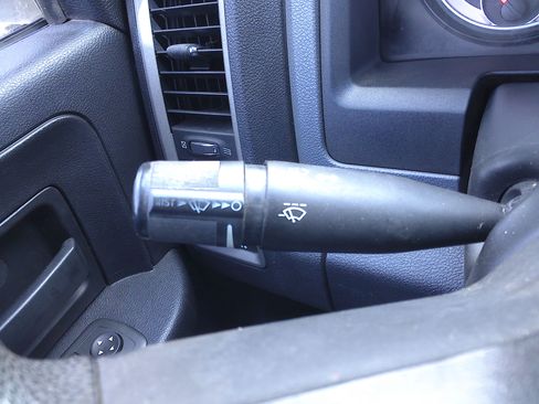 Used 2015 RAM 1500 Tradesman image 27