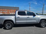 Used 2020 Toyota Tacoma Limited image 5