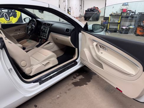 Used 2015 Volkswagen Eos Komfort image 17