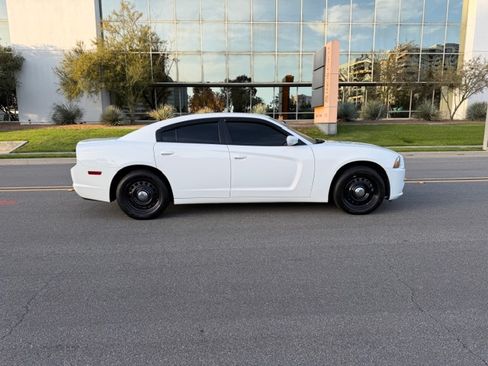 Used 2014 Dodge Charger AWD/4WD image 6