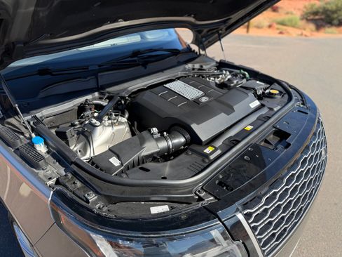 Used 2019 Land Rover Range Rover Supercharged AWD/4WD image 9