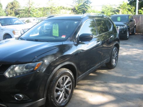 Used 2016 Nissan Rogue SL image 1