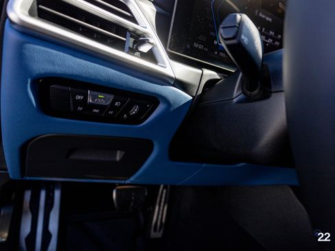 Used 2025 BMW M3 Competition image 40