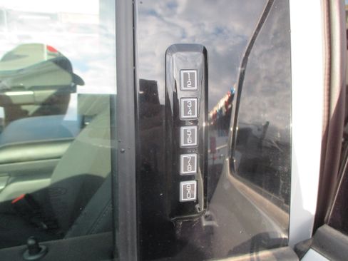 Used 2024 Ford F150 XLT image 17