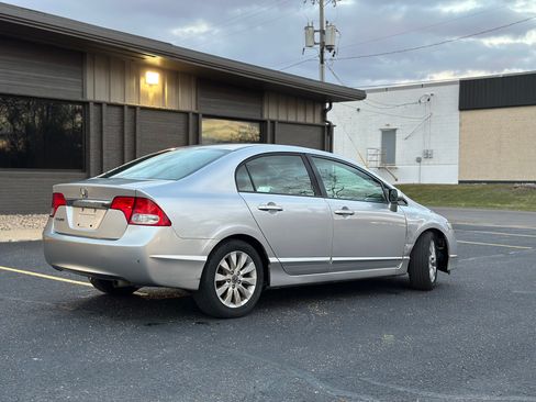 Used 2010 Honda Civic EX-L image 7