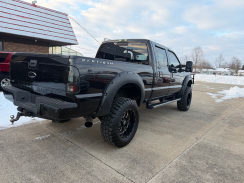 Used 2011 Ford F250 Lariat image 8