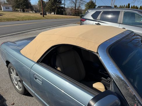 Used 2005 Ford Thunderbird 50th Anniversary image 20