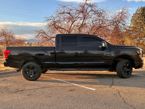 Used 2018 Nissan Titan XD SV image 8