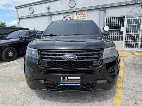 Used 2017 Ford Explorer 4WD Police Interceptor image 3