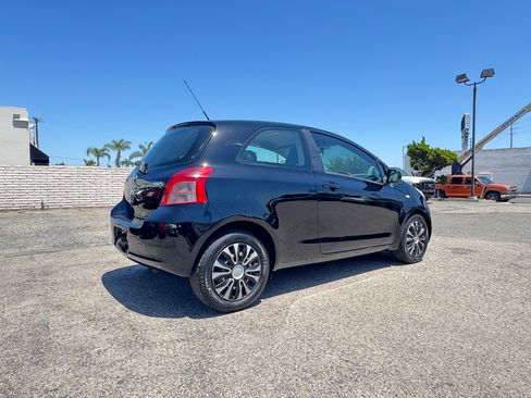Used 2008 Toyota Yaris 2-Door Hatchback FWD image 8