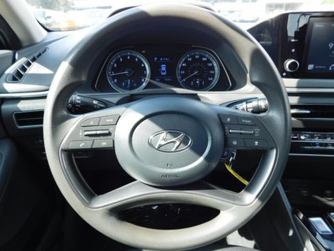 Used 2021 Hyundai Sonata SE image 16