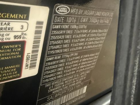 Used 2016 Land Rover Range Rover Sport HSE image 24