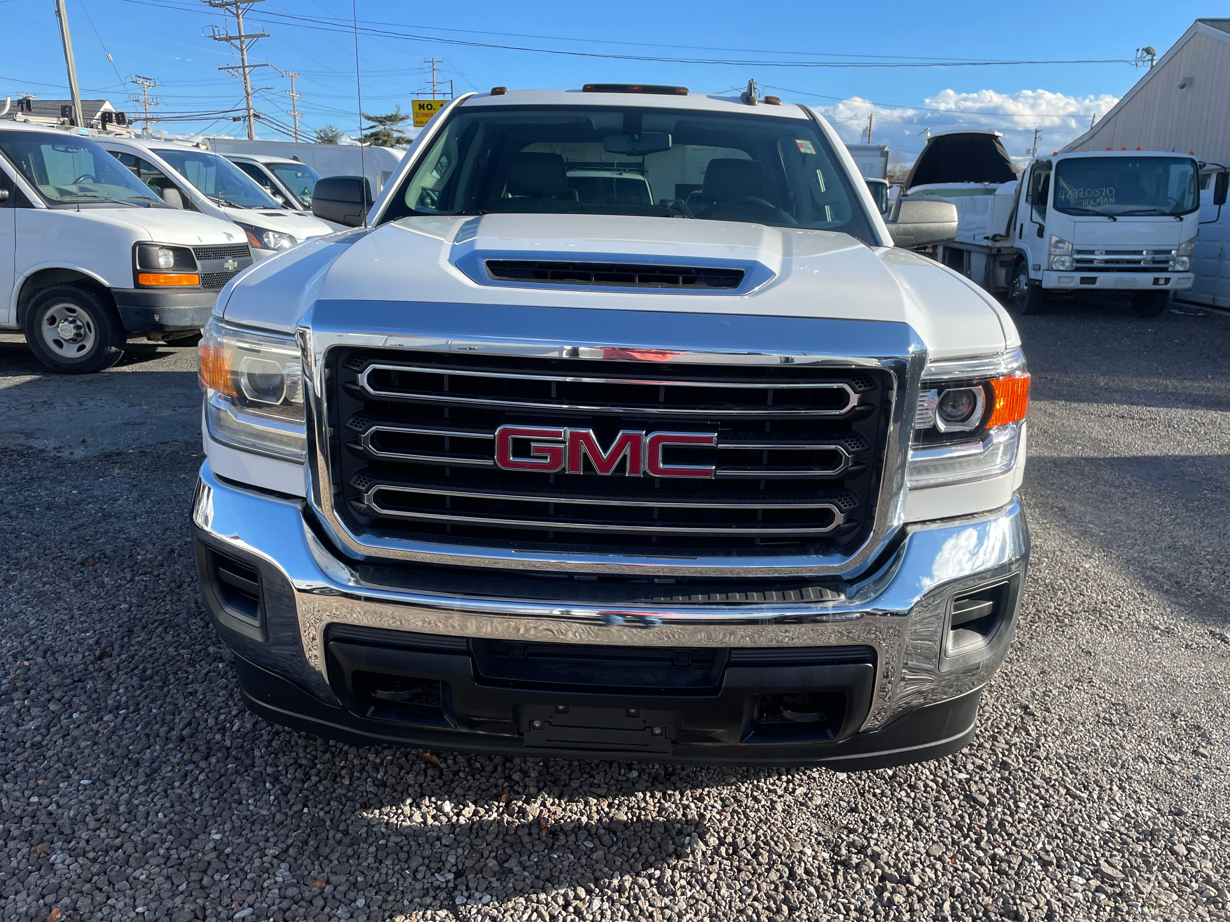 Used 2019 GMC Sierra 2500 AWD/4WD image 2