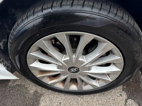 Used 2015 Hyundai Sonata image 9