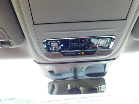Used 2022 Lincoln Corsair FWD Reserve image 19
